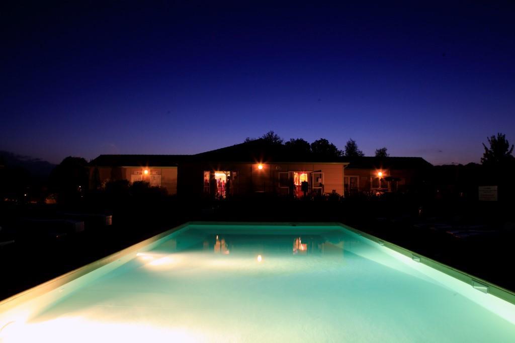 Terres De France - Les Hameaux De Miel Vakantiepark