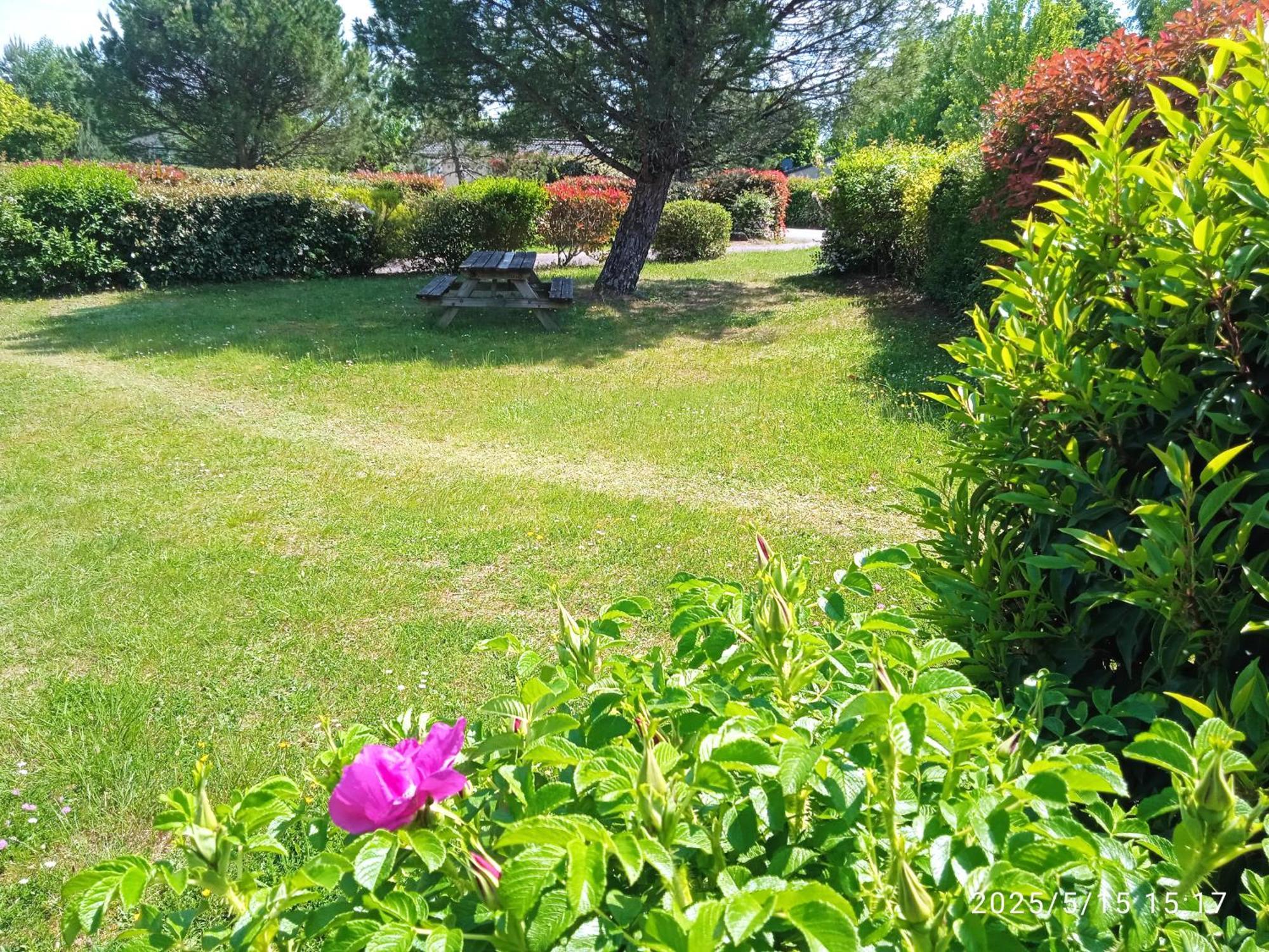Village de vacances Terres De France - Les Hameaux De Miel Beynat